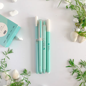 4 beautiful gel pens set with mint color, black ink, with mint color case.
